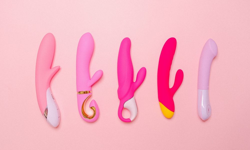 Différents sextoys, dont des vibromasseurs