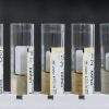 Liquide de squirting dans un tube à essai